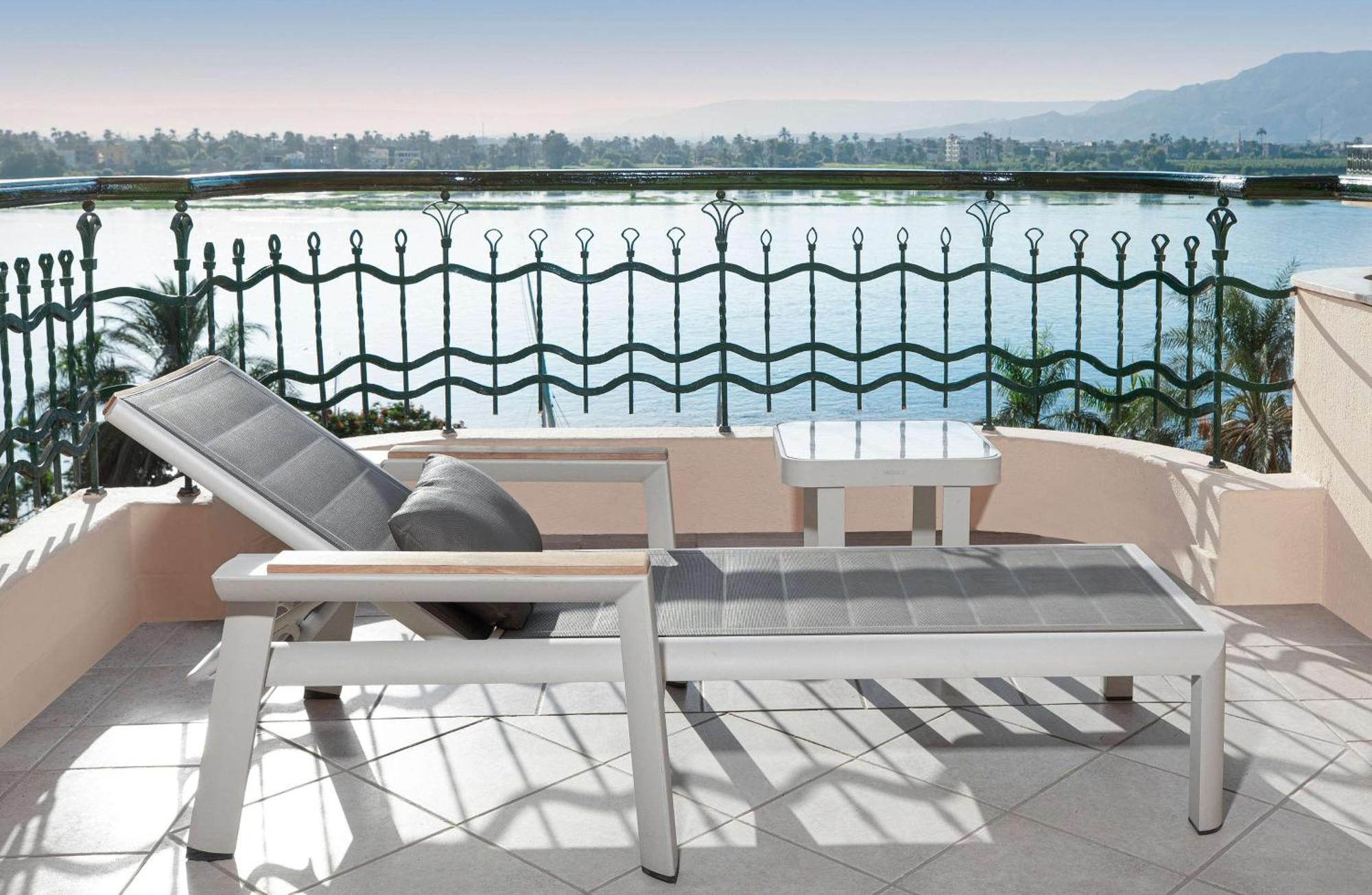 Steigenberger Nile Palace Luxor - Convention Center Luaran gambar A solar water heater