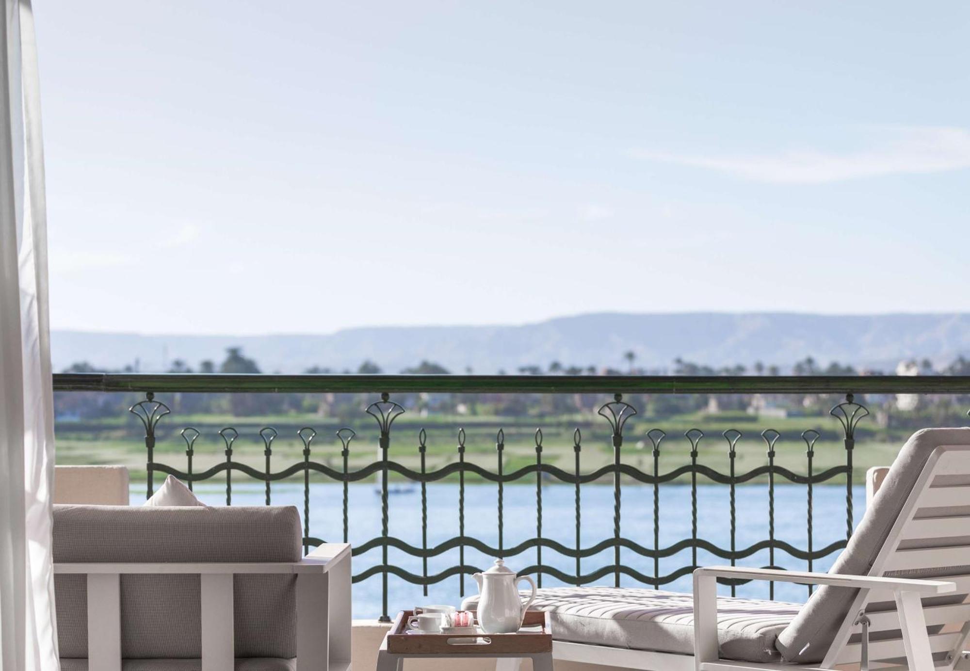 Steigenberger Nile Palace Luxor - Convention Center Luaran gambar View of the Nile from the Four Seasons Hotel