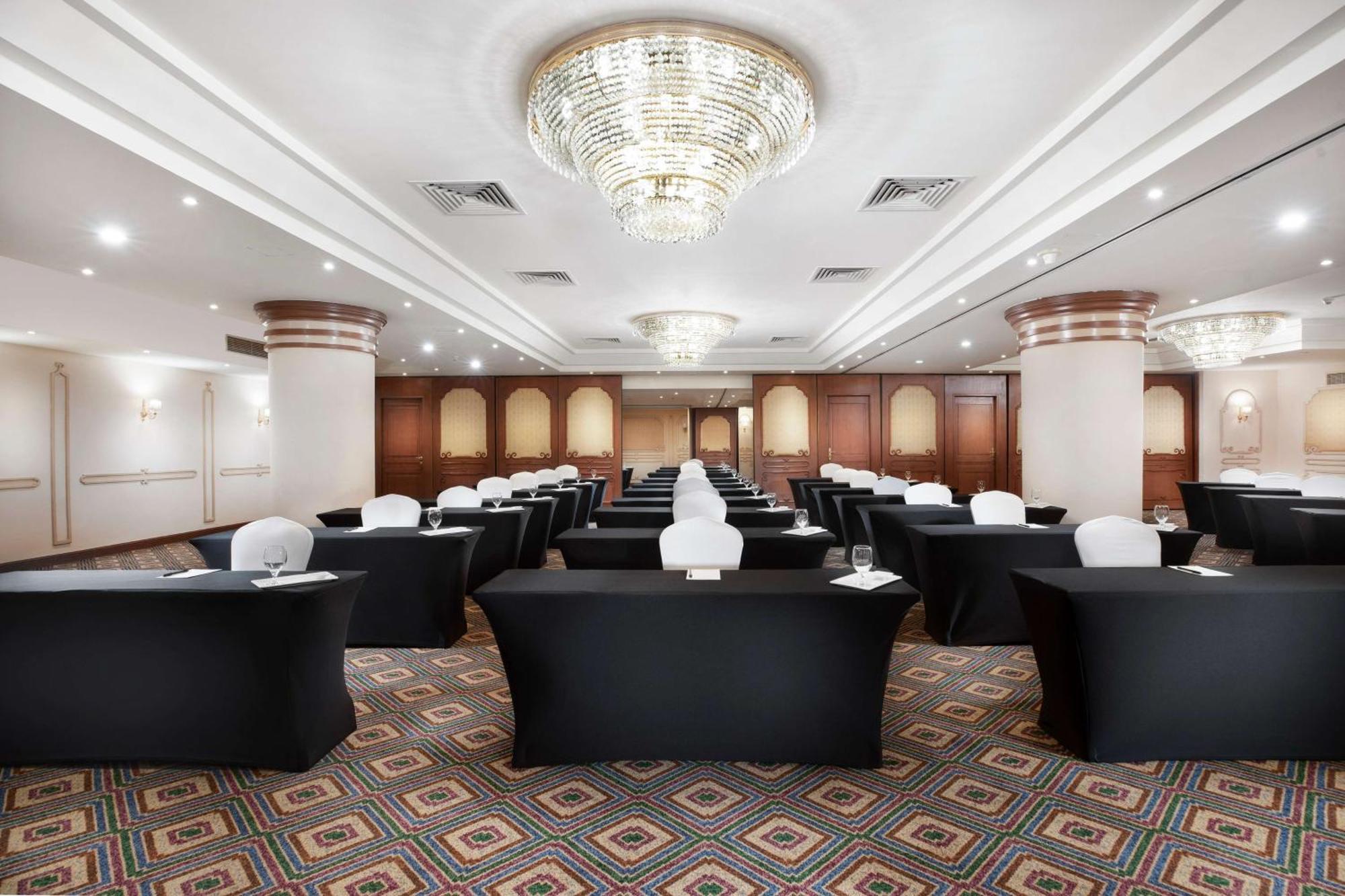 Steigenberger Nile Palace Luxor - Convention Center Luaran gambar The ballroom