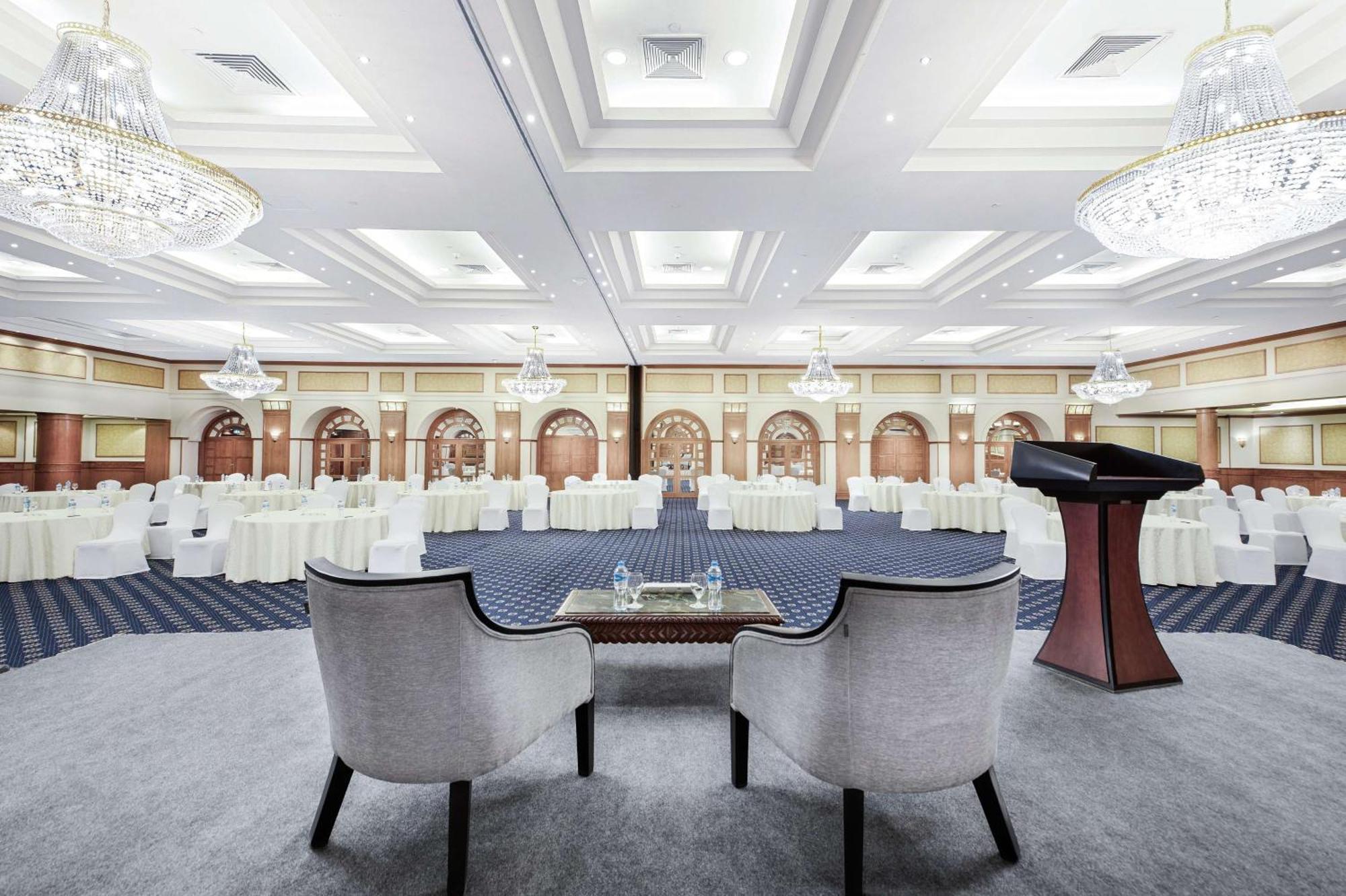 Steigenberger Nile Palace Luxor - Convention Center Luaran gambar The ballroom